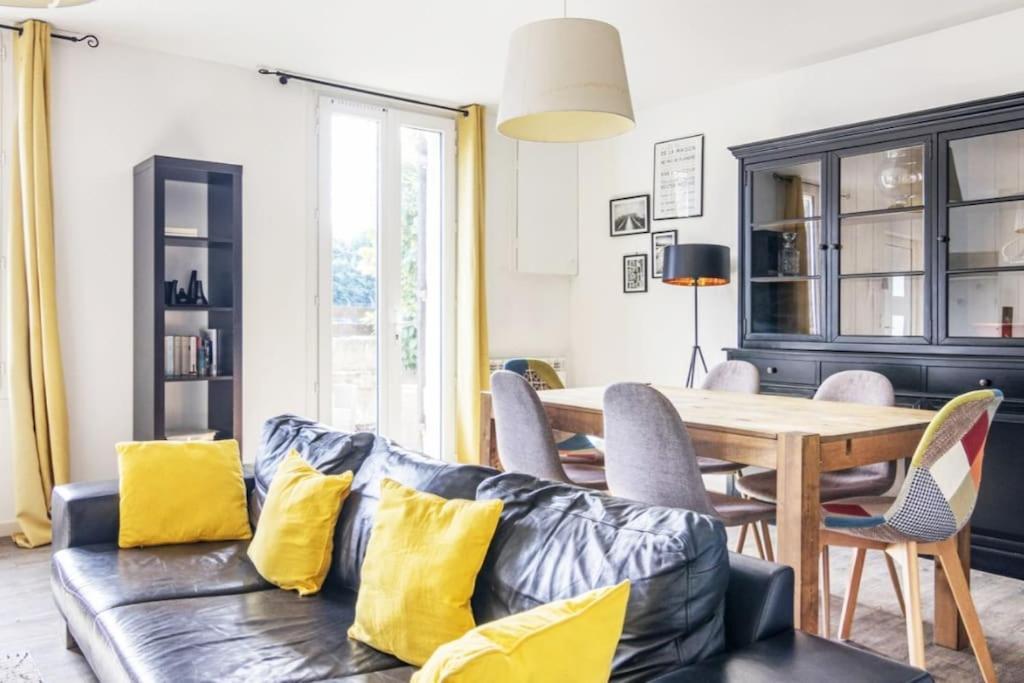 Maison Familiale En Pierre A 10 Min De Bordeaux Bassens  Luaran gambar